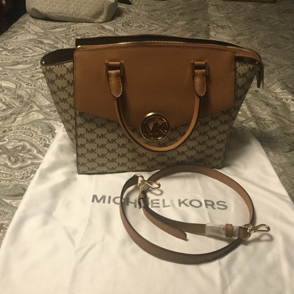 Michael Kors Satchel - Picture 5 of 5